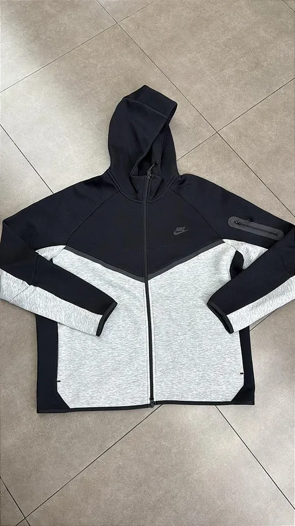 Casaco Tech Fleece preto e cinza mescla
